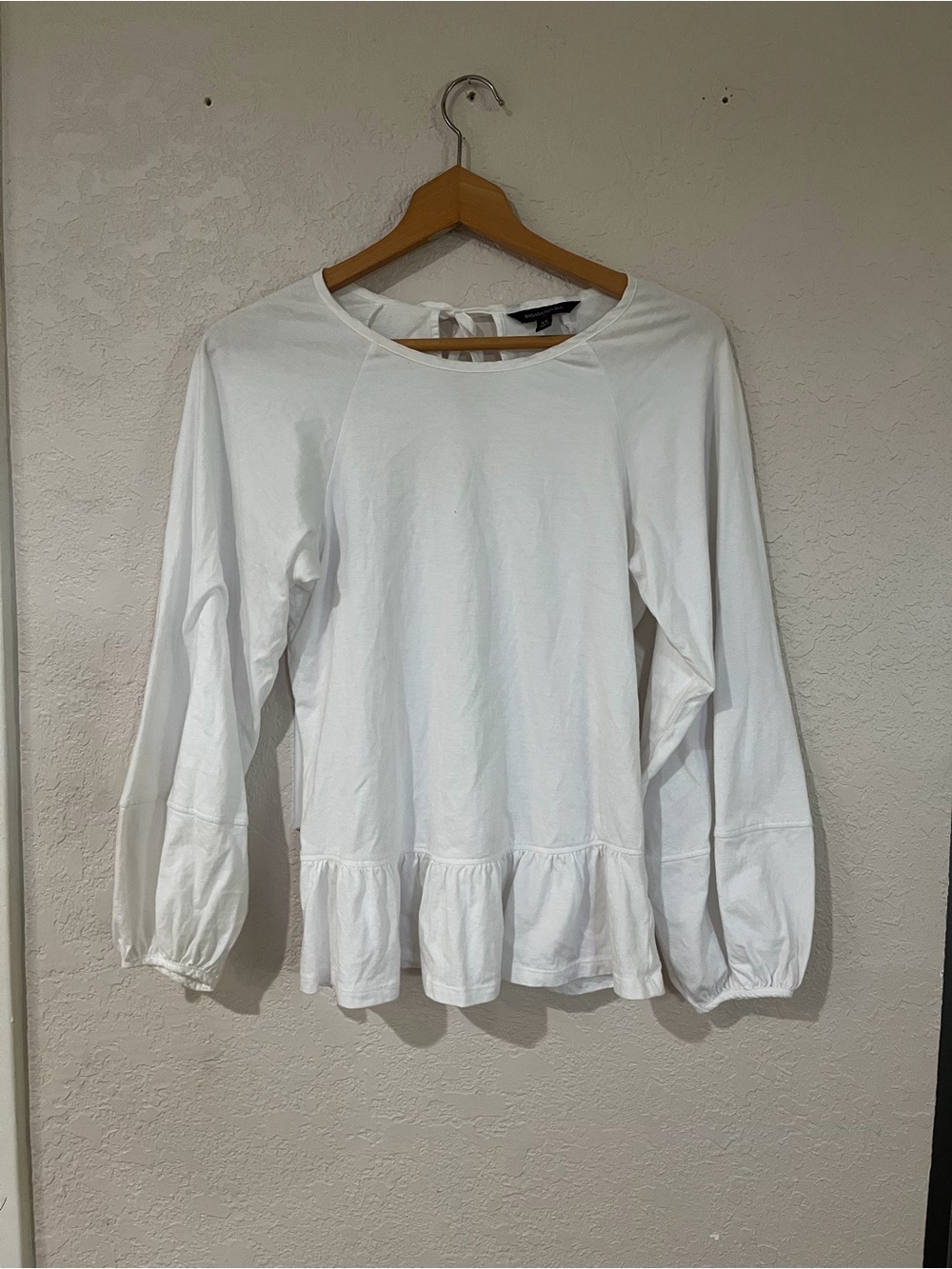 Banana Republic White Long-Sleeve Ruffle Hem Top